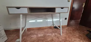 Mesa de escritorio madera y metal