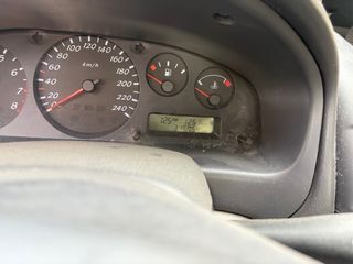 Nissan Almera 2002