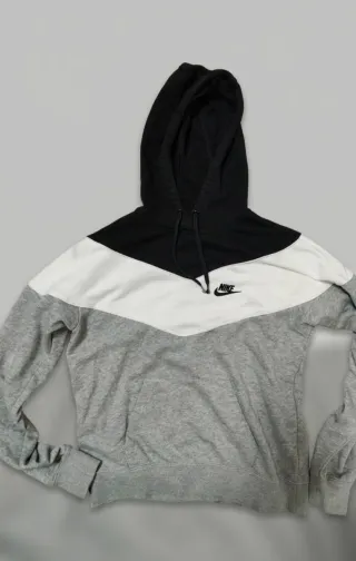 Sudadera Nike Negra, Gris y Blanca
