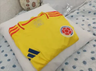 Camiseta Adidas, Hombre Talla M  Sin Uso