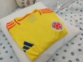 Camiseta Adidas, Hombre Talla M  Sin Uso