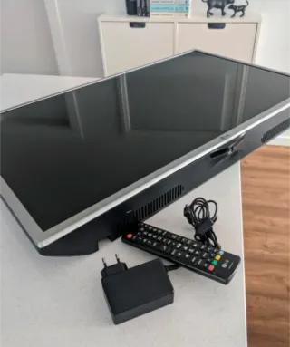 Televisión LG Negra y Plateada
