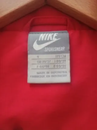 Chaqueta Nike Roja y Gris