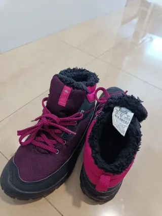 Botas de montaña Quechua SH 100