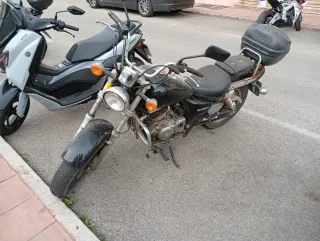 Suzuki 250 Cruiser Negra