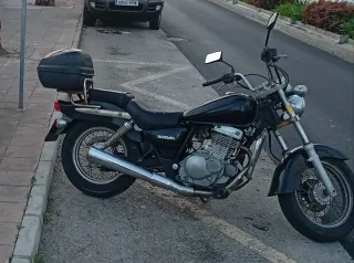 Suzuki 250 Cruiser Negra