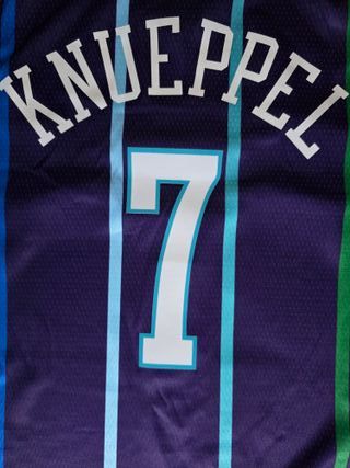 camiseta de knueppel de charlotte (XL)
