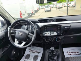 TOYOTA HILUX 2.4 D4D 150CV DOBLE CABINA GX