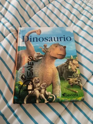 Dinosaurio (Clásicos Disney) (Spanish Edition)