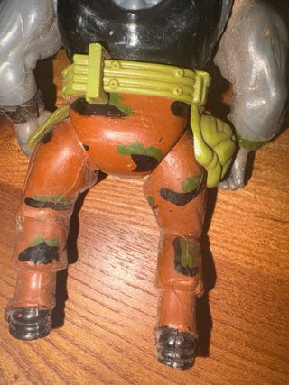 Rocksteady Tortugas Ninja Figura Acción