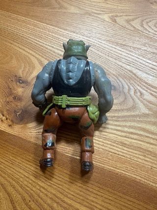 Rocksteady Tortugas Ninja Figura Acción
