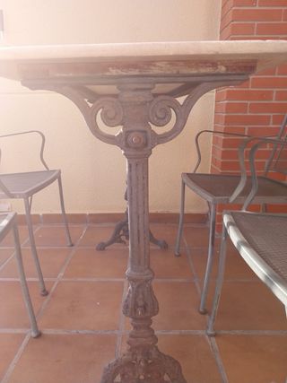 Mesa y 4 Sillas Hierro Jardín
