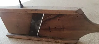 Mandolina de madera antigua