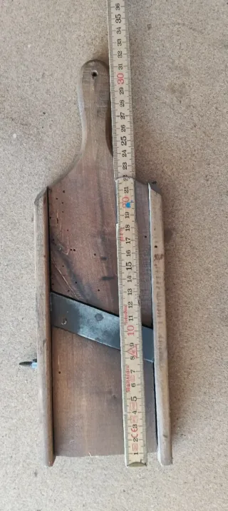 Mandolina de madera antigua