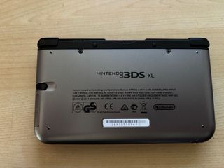 Nintendo 3DS XL Negra y Plateada