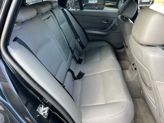BMW Serie E91 / Pack M / 325d / Automatico /2008