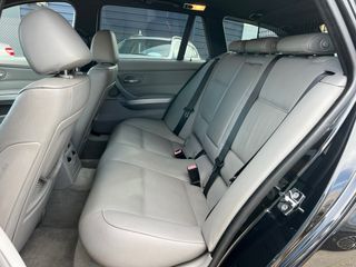 BMW Serie E91 / Pack M / 325d / Automatico /2008