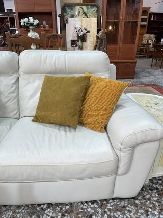 SOFÁ DE PIEL