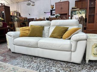 SOFÁ DE PIEL