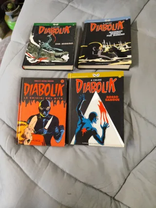 4  libri Diabolik