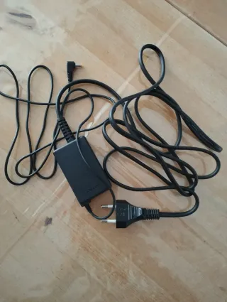 Sony PSP-1004 Negra con caja y accesorios