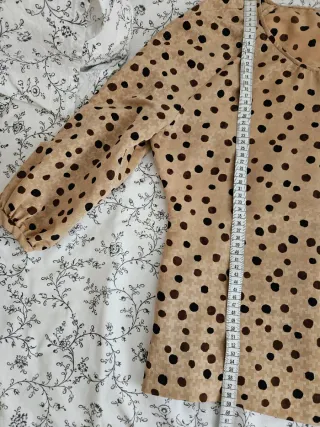 Blusa vintage hecha a mano lunares