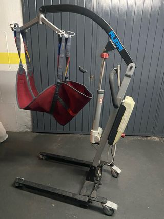 Grua para personas con movilidad reducida