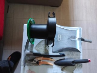 Attrezzi da Giardinaggio: Pala, Forbici e Zappa