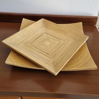 2 Piatti Quadrati in Legno Naturale