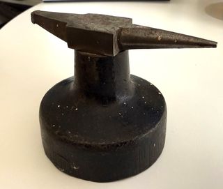 Yunque Relojero/Joyero Robusto