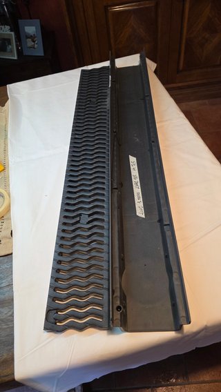 Caditoia in plastica dura