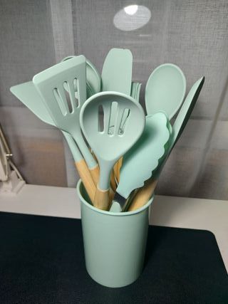 Set Utensili da Cucina in Silicone e Legno