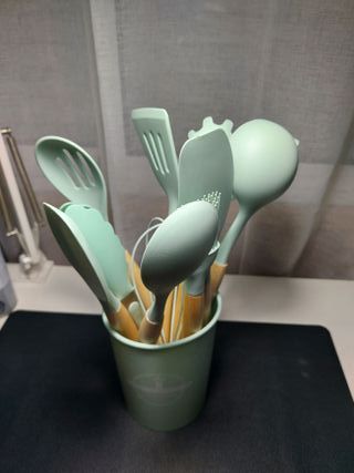 Set Utensili da Cucina in Silicone e Legno