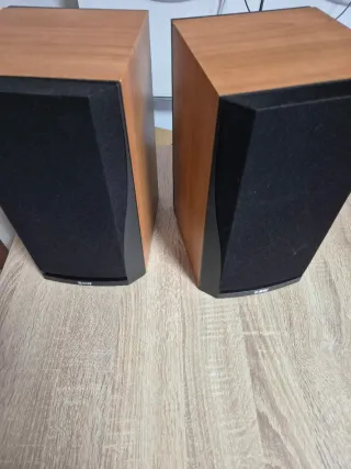 Altavoces B&W 302 Negros