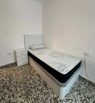 Canapé abatible madera blanco y beige