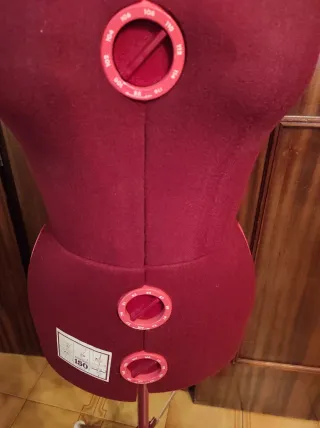 Maniquí de costura ajustable