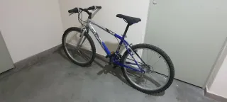 Bicicleta MTB Mediana Topbike 24 Azul/Plata.
