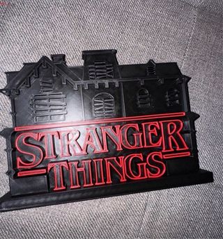 Casa Stranger Things Hawkins Decoración