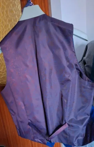 Traje azul marca CNS