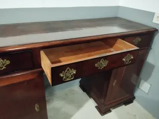 Aparador antiguo de madera