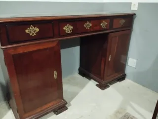 Aparador antiguo de madera