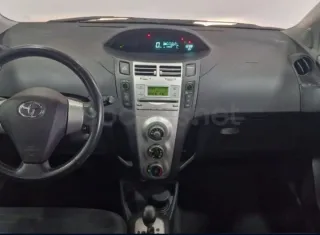 Toyota Yaris 2006