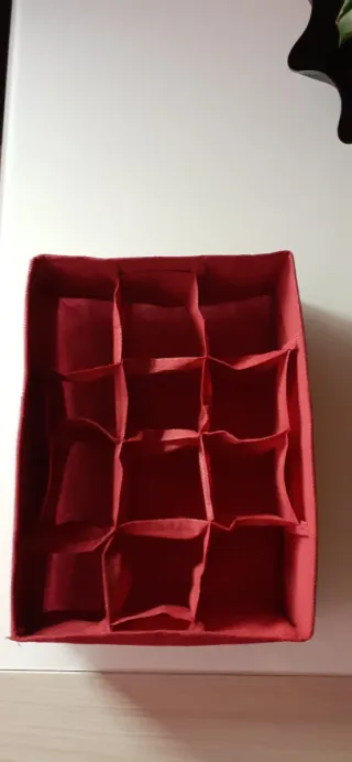 Organizer rosso in tessuto