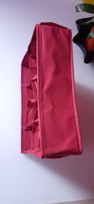 Organizer rosso in tessuto