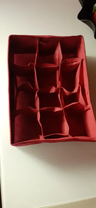 Organizer rosso in tessuto