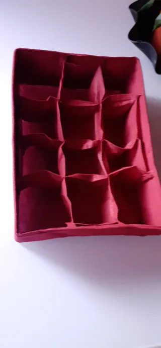 Organizer rosso in tessuto