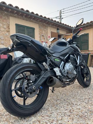 Kawasaki Z650 A2 Negra