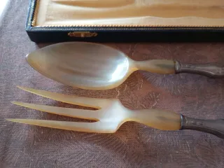 Juego cubiertos antiguos con caja