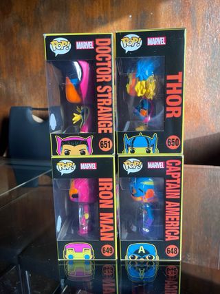 Pack 4 Funko Pop Marvel Blacklight
