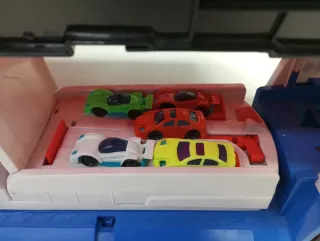 Camión Patrulla Canina con coches